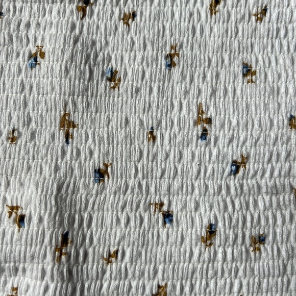 Cute white with blue flowers Tube top xs - Picture 2 of 3
